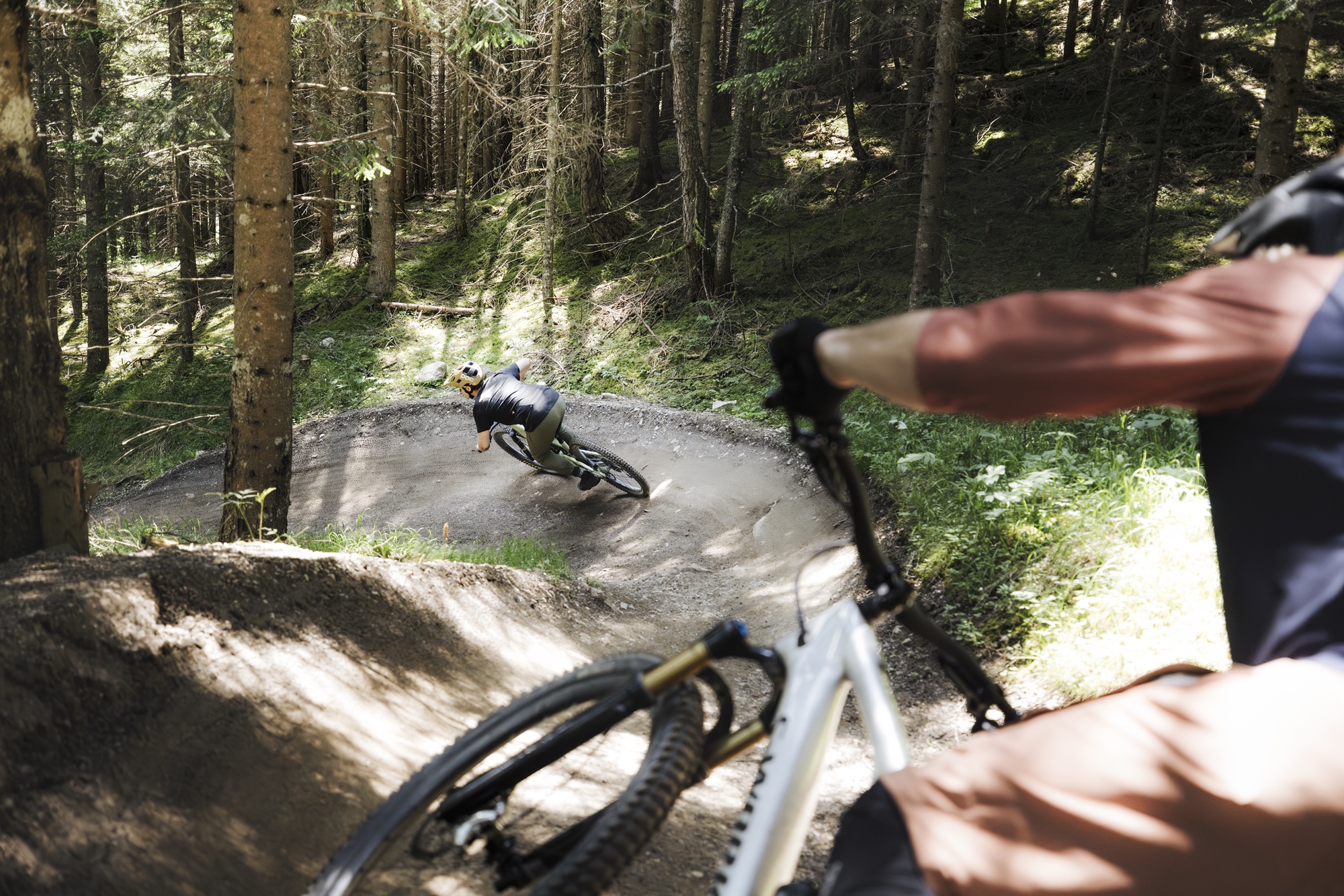 Bikeschulen & Guides