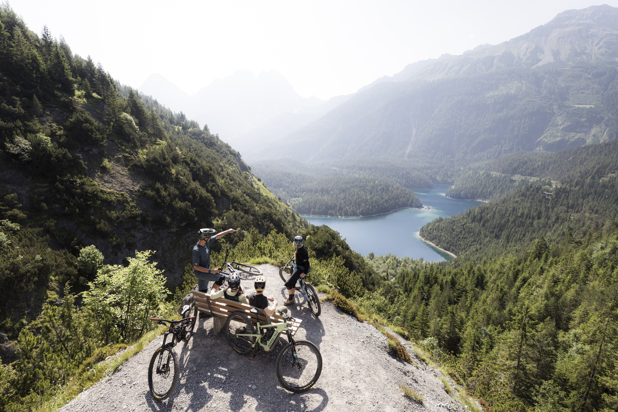 Bikeschulen & Guides
